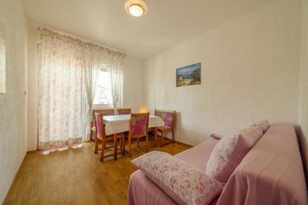 Fazanska Cesta Pola